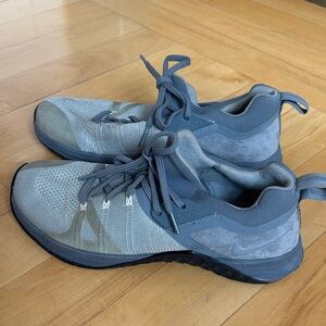 Nike Metcon Men's Athletic Shoes in Gray